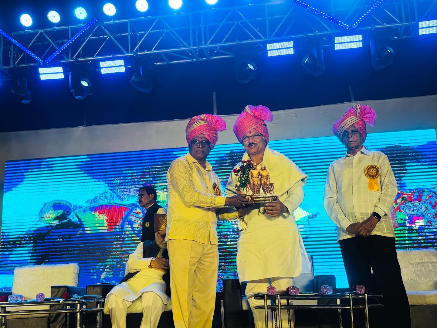 कार्यक्रमात सहभाग